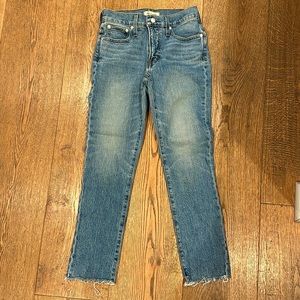 Madewell Perfect Vintage Jeans NA924 size 25. Raw hem Perfect Condition!